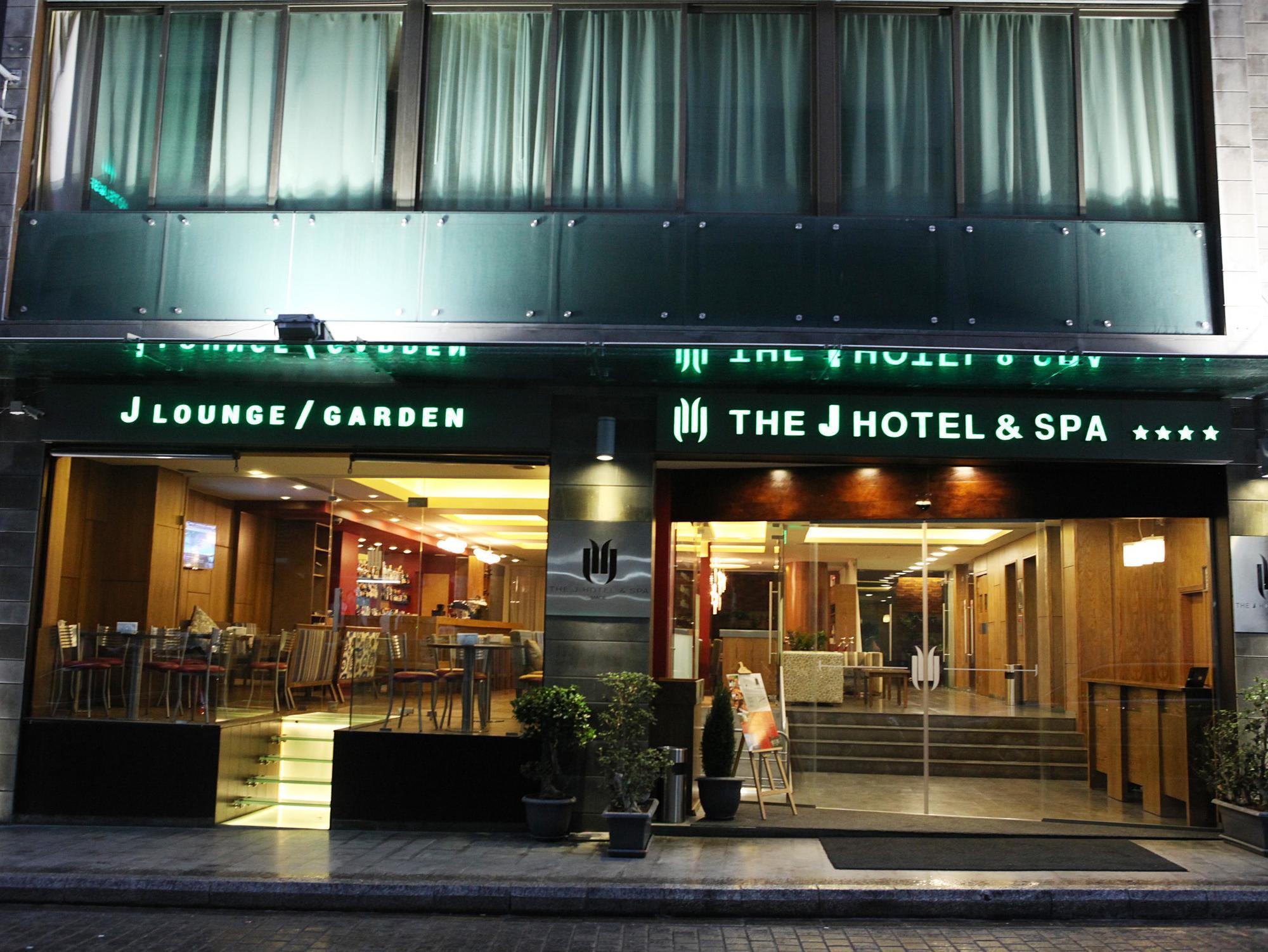 The J & Hotel