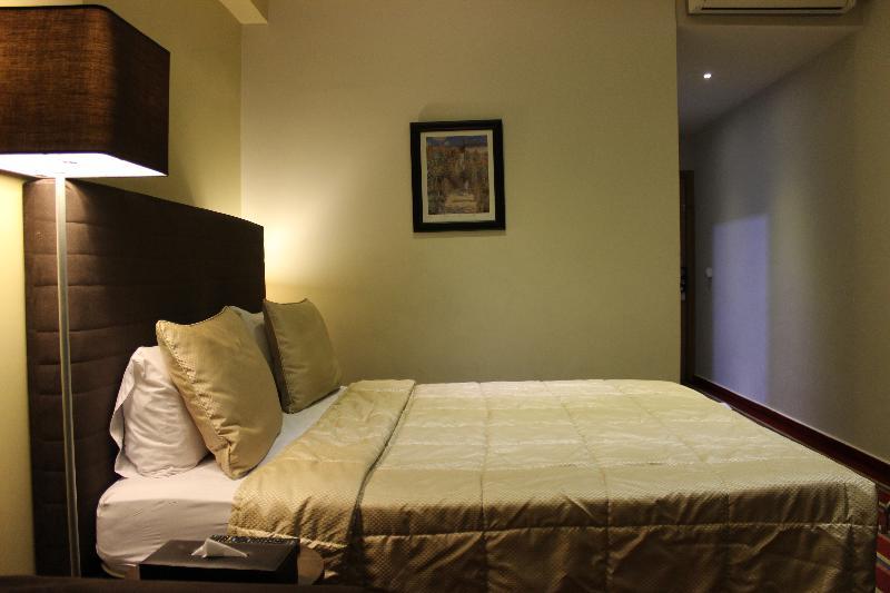 The J & Hotel 4*