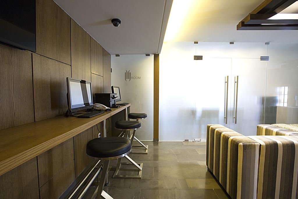 Hotel The J & 4*
